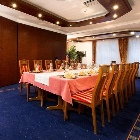 City Partner Hotel Alter Speicher Висмар Экстерьер фото