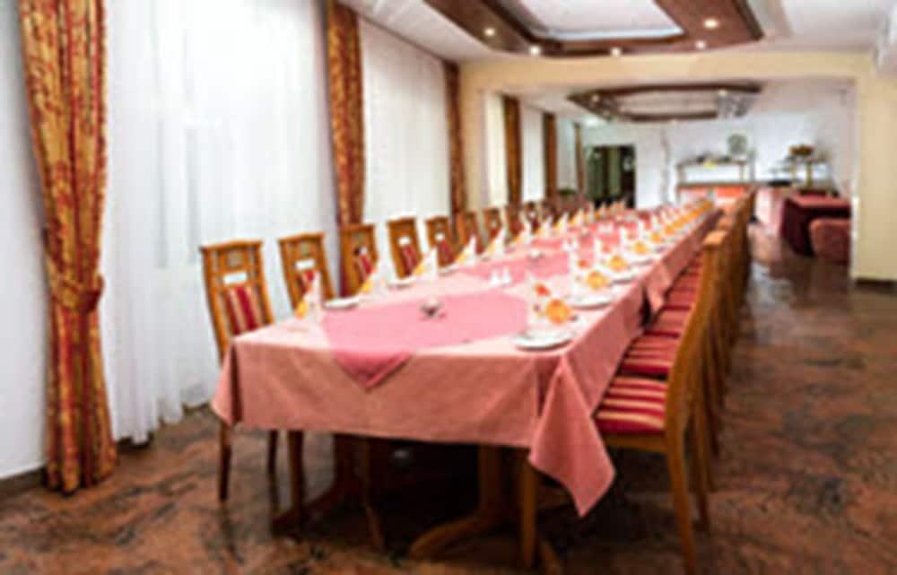 City Partner Hotel Alter Speicher Висмар Экстерьер фото
