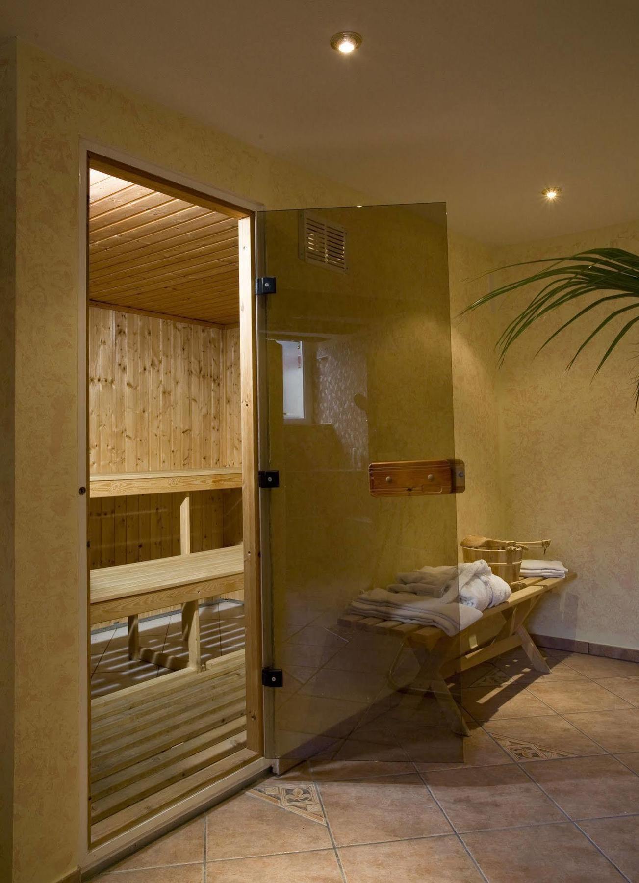 City Partner Hotel Alter Speicher Висмар Экстерьер фото